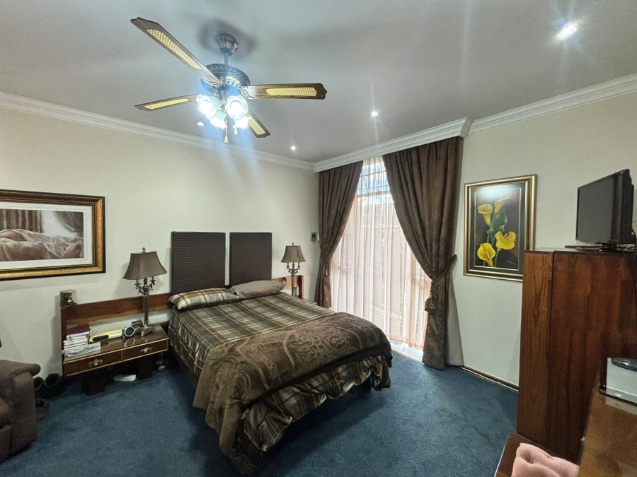 4 Bedroom Property for Sale in Baillie Park North West